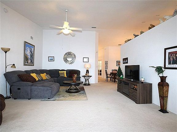 2nd image of 200 Harbor Walk Dr #2