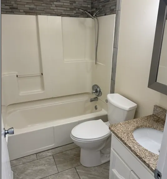 2911-2909 High Point Dr #1 — Photo 3