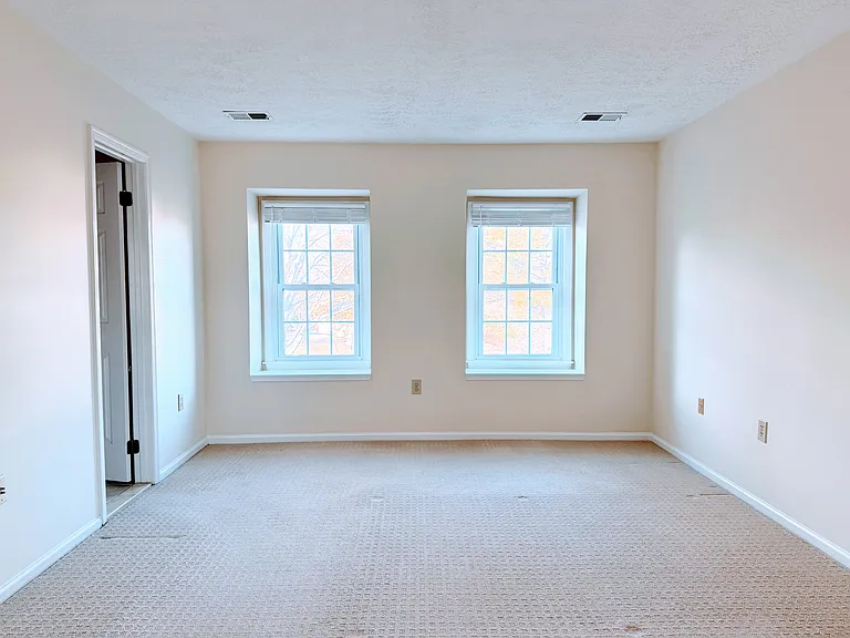 9414 Vernon Dr — Photo 24