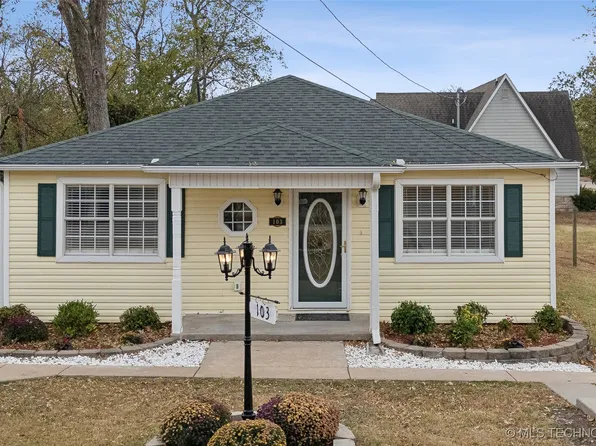 103 E 11th St, Claremore, OK 74017