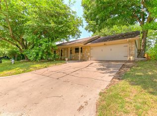 412 Heather Dr, Granbury, TX 76048