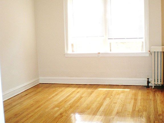 5th image of 6545 N Francisco Ave APT 1A