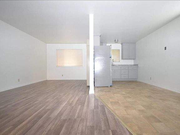 4th image of 661 Hampshire Ave APT 1