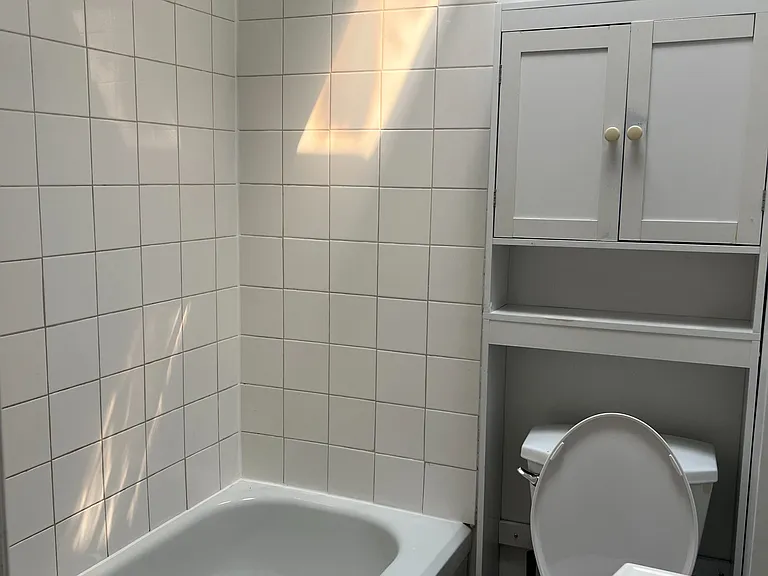 788 Eglinton Ave E #1 — Photo 8