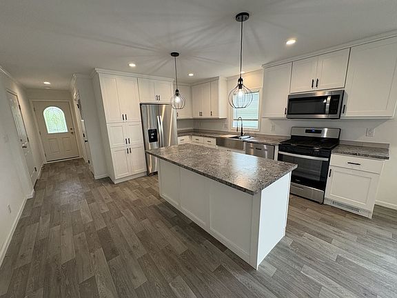3rd image of 5103 W Sawgrass Dr #424