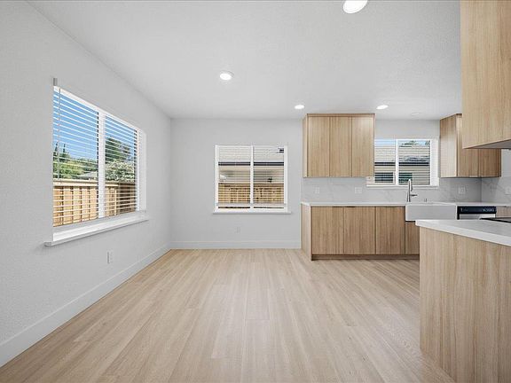 5th image of 5644 Gibbons Dr