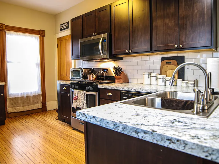 707 Fountain St NE — Photo 5