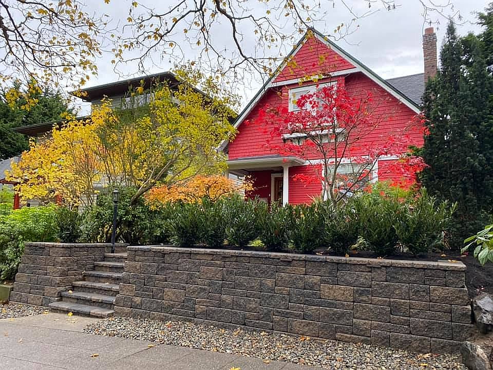 2nd image of 2136 7th Ave W
