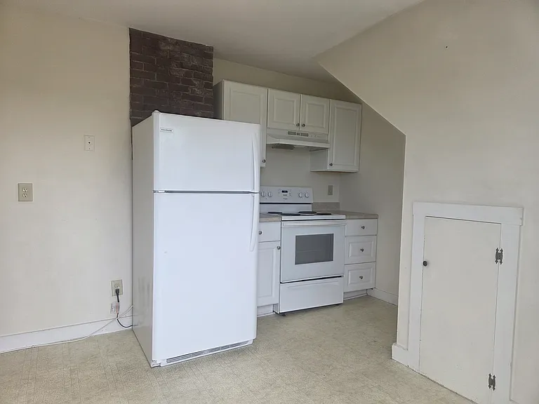 14 Hawkes St #3 — Photo 11