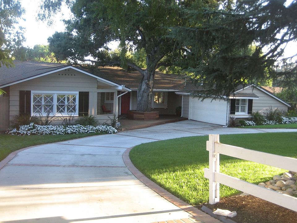 1st image of 634 Knight Way
