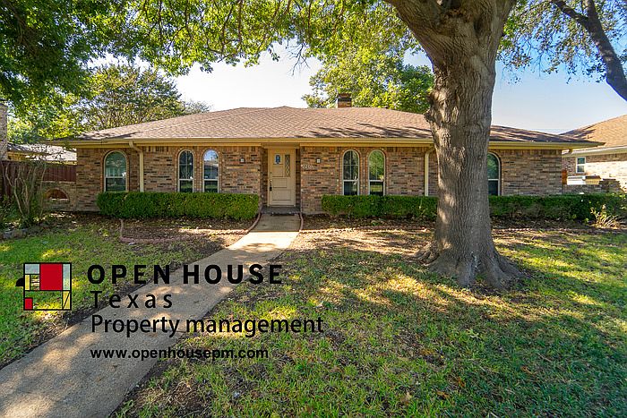 1st image of 2209 Newcastle Cir