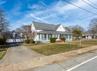 302 W Hampton Ave, Honea Path, SC 29654