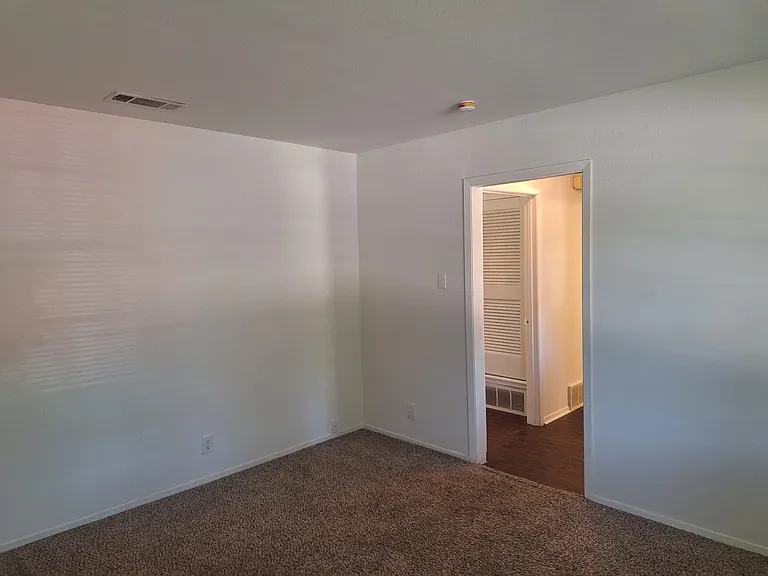 513 Simmons Dr — Photo 15