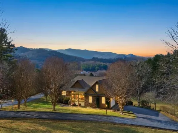 146 Deer Ridge Rd, Franklin, NC 28734