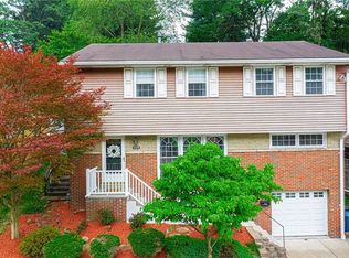 428 Spring Valley Rd, West Mifflin, PA 15122