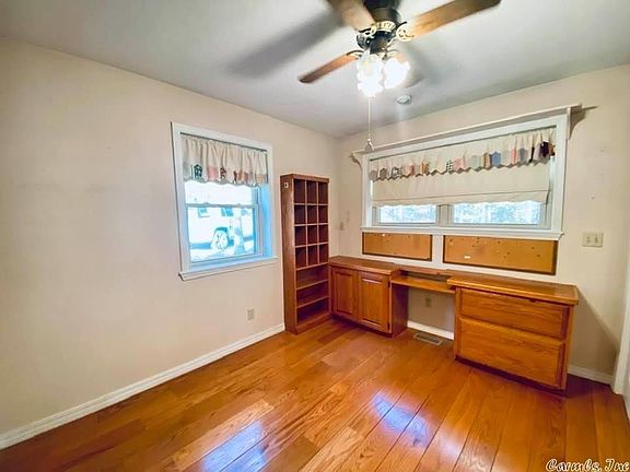 4th image of 991 Heritage Oaks Dr