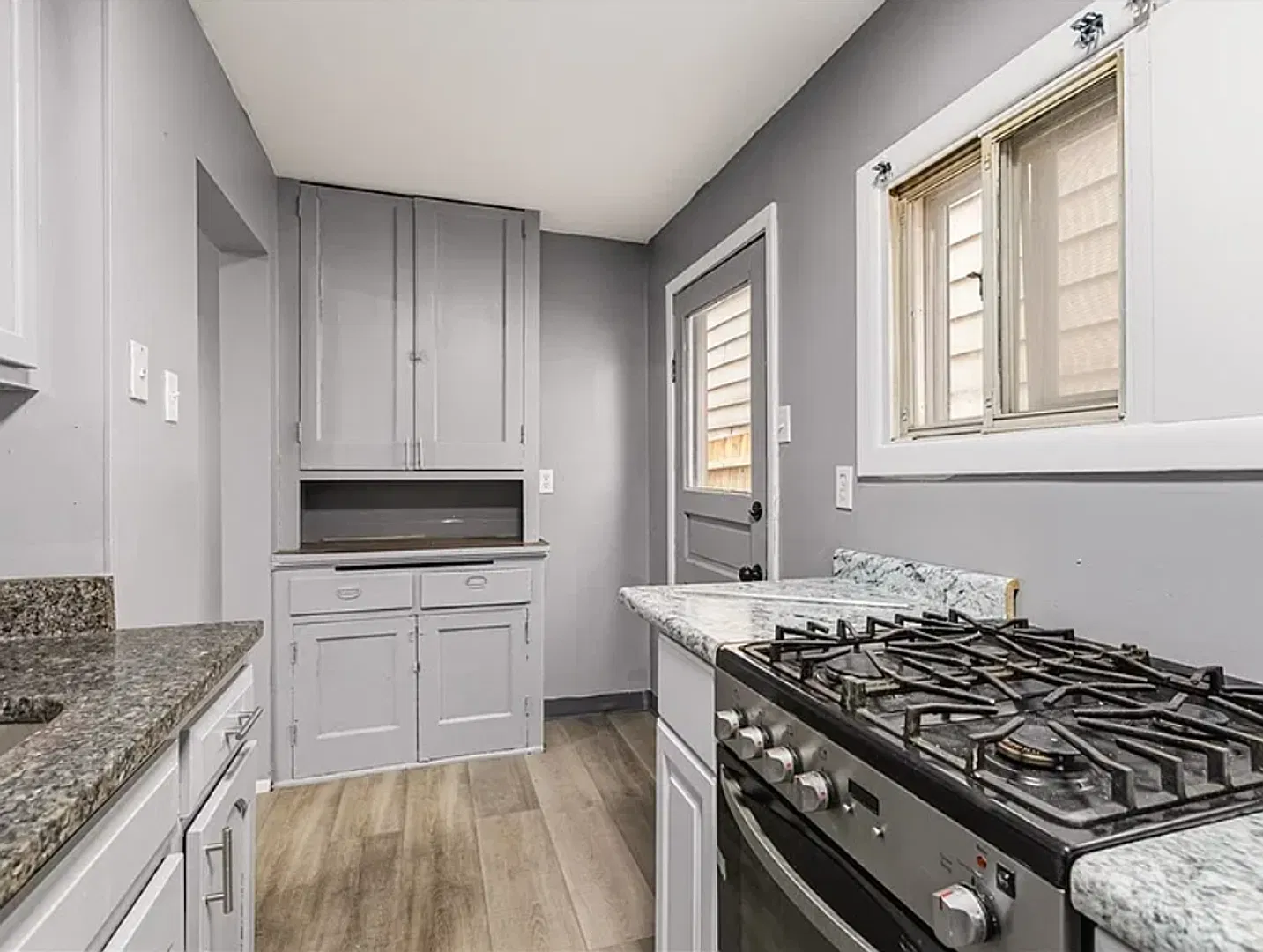 2 Bedroom/1 Bath in Allentown- Available NOW! — Photo 3