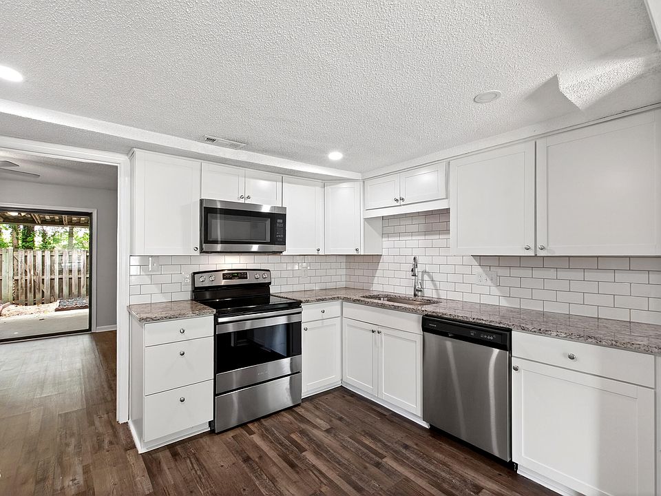 1st image of 23 Patriot Cir