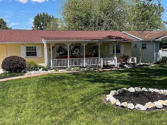 3rd image of 204 Poplar Dr