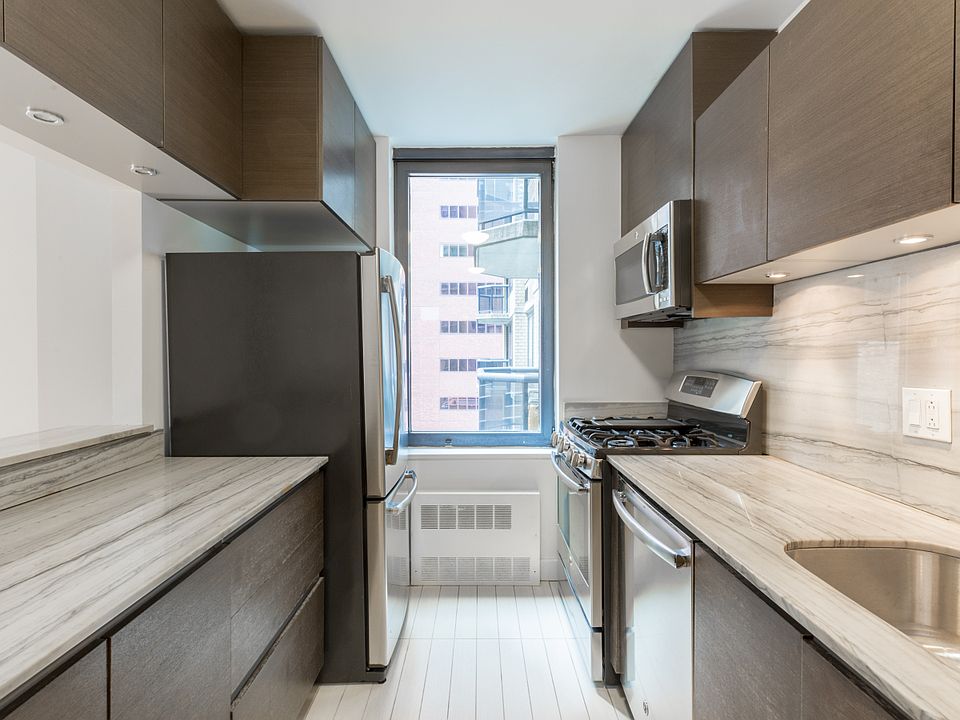 1st image of 235 W 48th St APT 10R