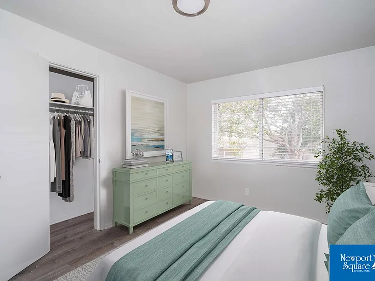 Newport Square Apartments — Photo 8