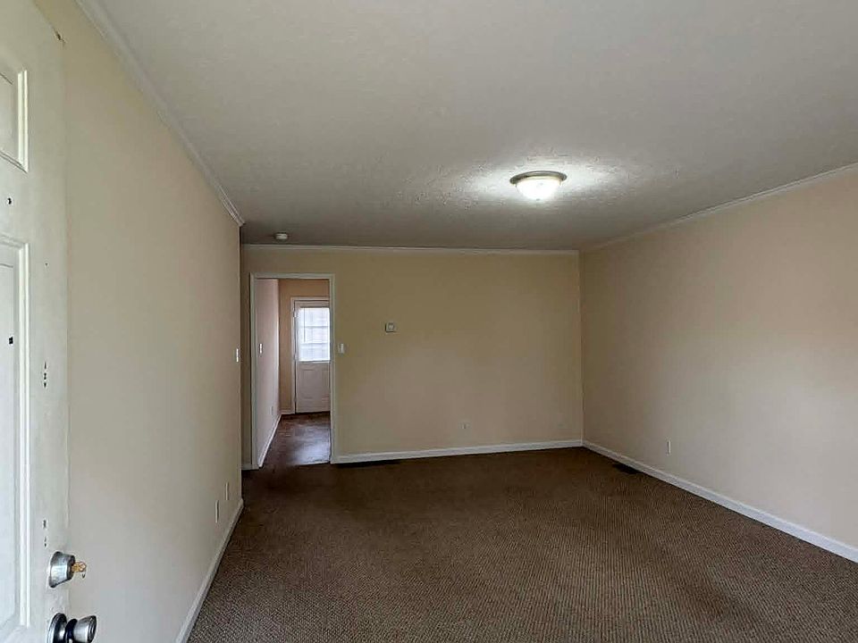 1st image of 2119 Rock Creek Rd #A