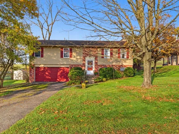 895 Forest Hills Rd, Heath, OH 43056
