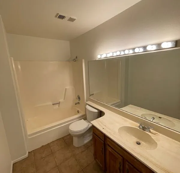 540 N May St #3076 — Photo 7