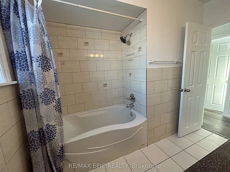 25 Gentry Cres #MAIN — Photo 11
