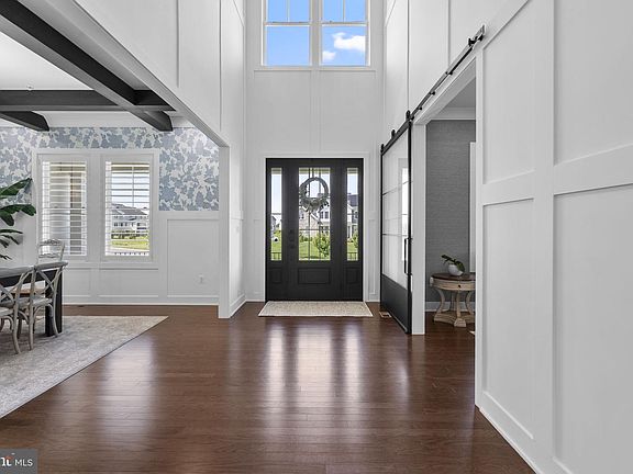 3rd image of 15613 Linden Grove Ln