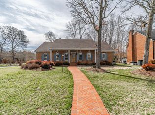 2504 Churchill Dr, Burlington, NC 27215