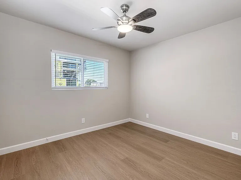 2538 C St #7 — Photo 11