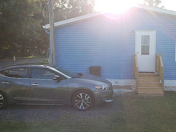 4th image of 1704 Chesapeake Dr
