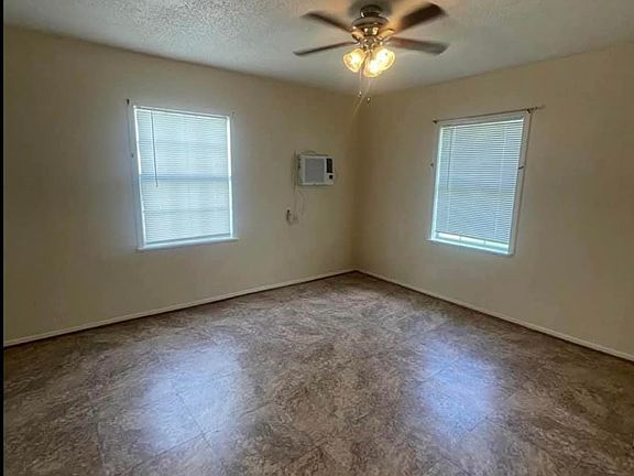 3rd image of 3612 Seagull Dr