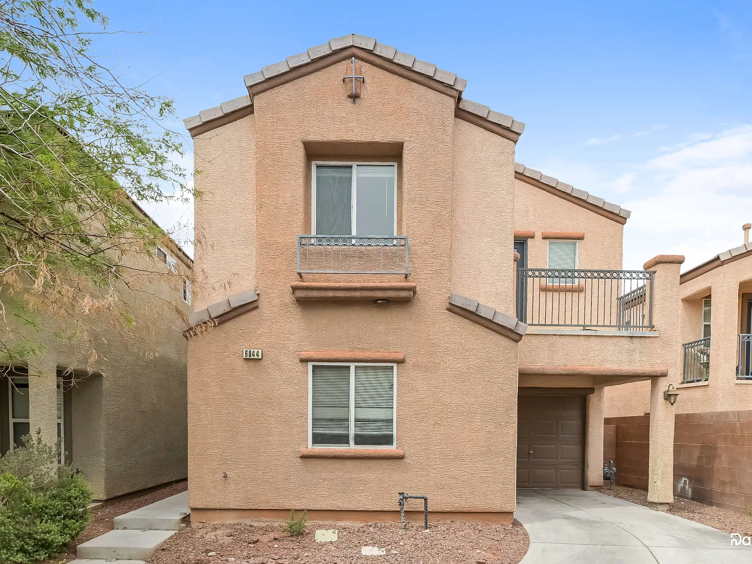 3 bed, 3.0 bath, 1549 sqft, $1,850 — Photo 1