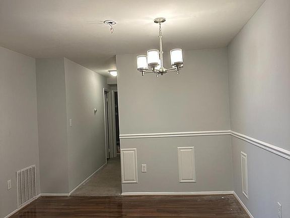 4th image of 5618 Bloomfield Dr APT 101