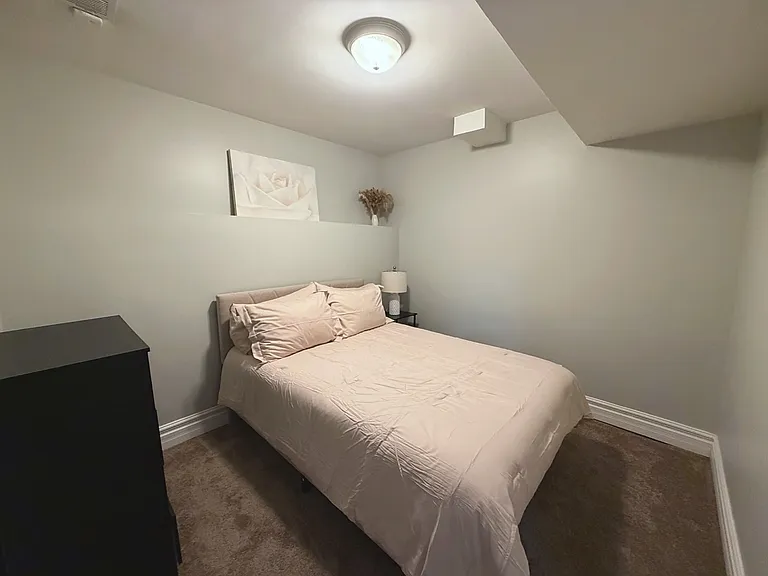 Bedroom 3, Full Size Bed - Ground Level.