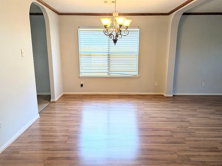 2716 Park Falls Dr — Photo 5