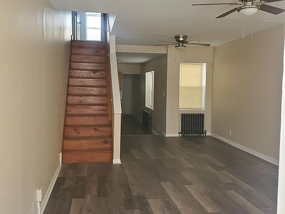 2nd image of 323 S Jackson St #1