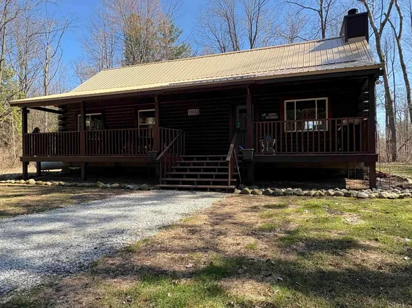 2230 Loree Rd, Applegate, MI 48401
