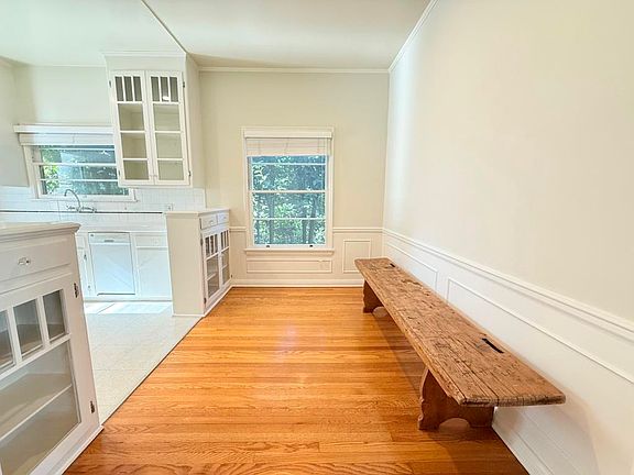 3rd image of 2285 N Beachwood Dr #10