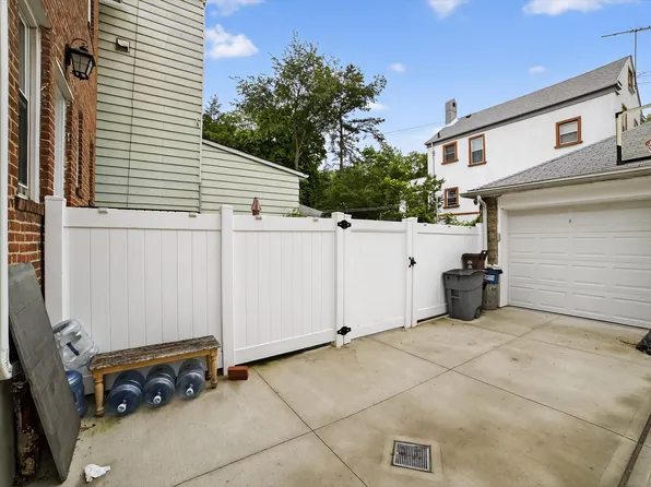 131 East 238th Street image 36 of 37