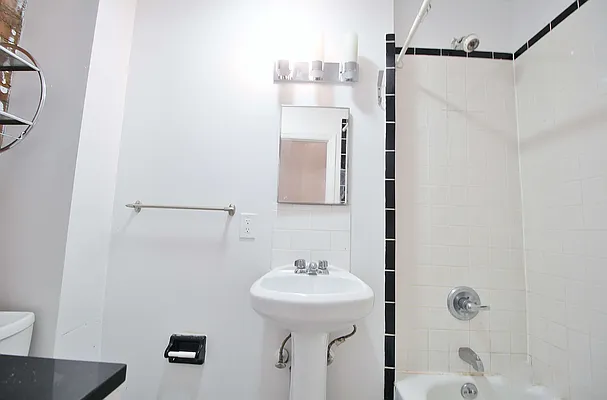 Rented by Julianna Realty Corp | media 13