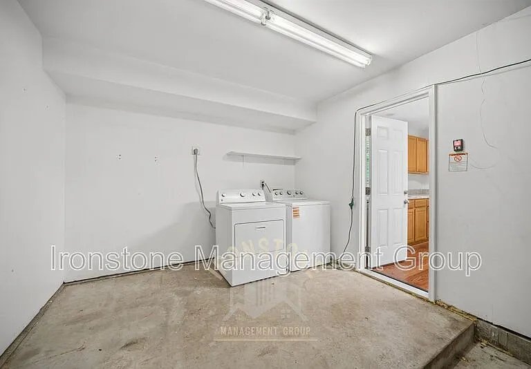 908 W El Paso Pl — Photo 13