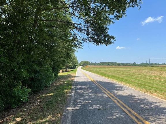 <p>Ramah Church Road facing North</p>