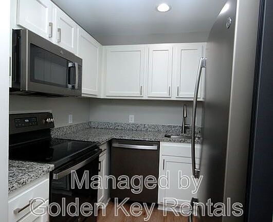 5th image of 315 E Walnut St #1-A