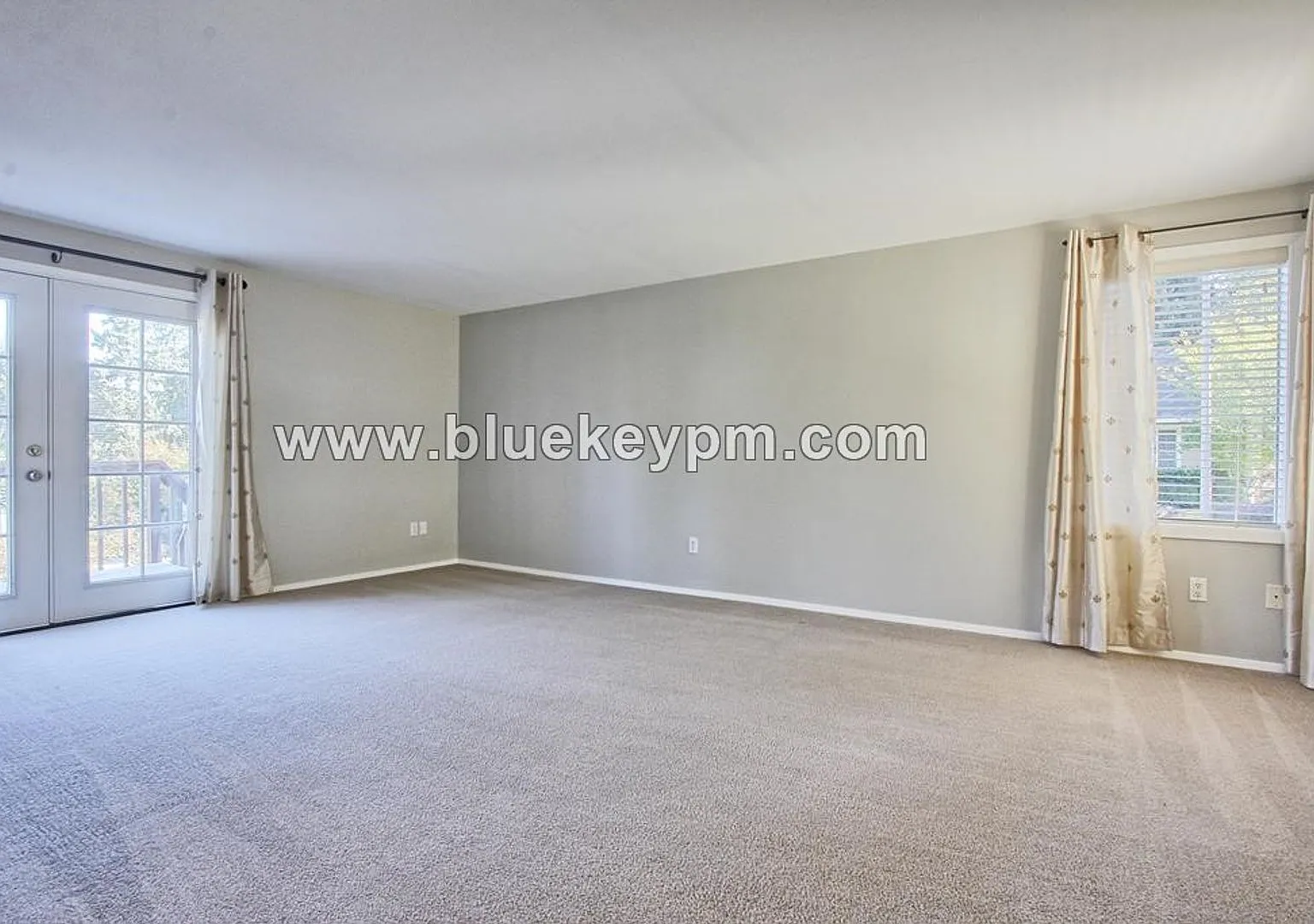 3 Bed, 1 Bath Home in Beaverton with Primary Bedroom on Main Floor — Photo 3