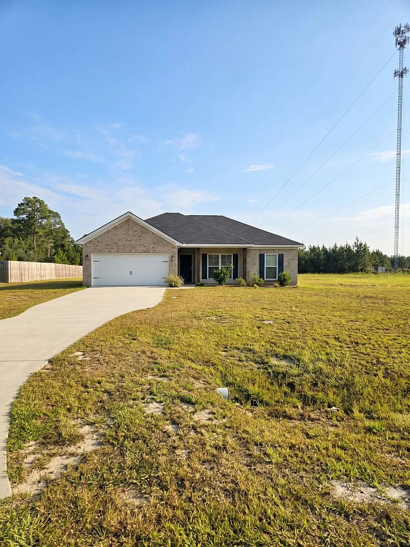 Beautiful 4-bedroom, 2-bath brick home in The Village of Sassafras! — Photo 2