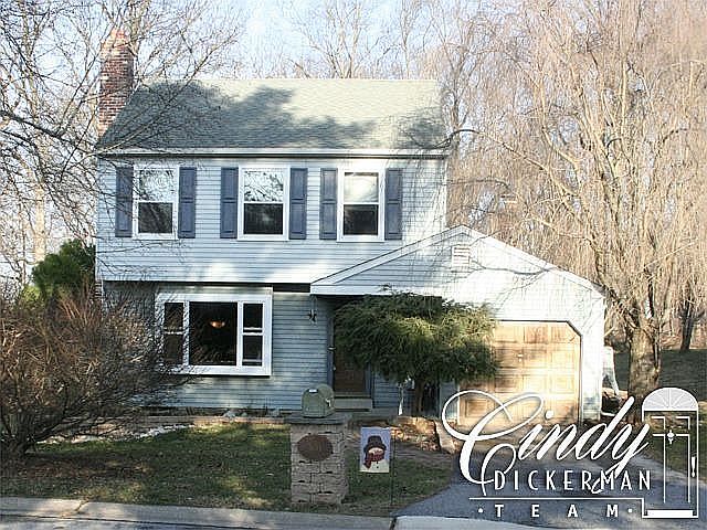 1631 Farnham Lane -More photos at cindydickerman.com