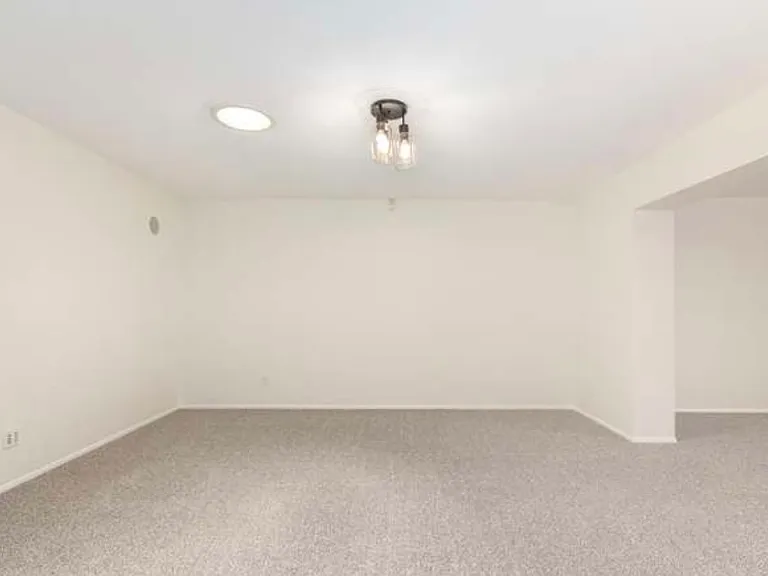 1227 E Campus Dr — Photo 21